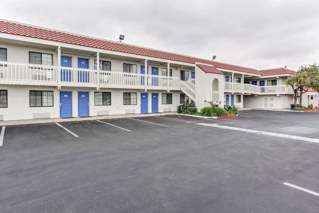 6-salinas, Ca - North Monterey Area Hotel 2*